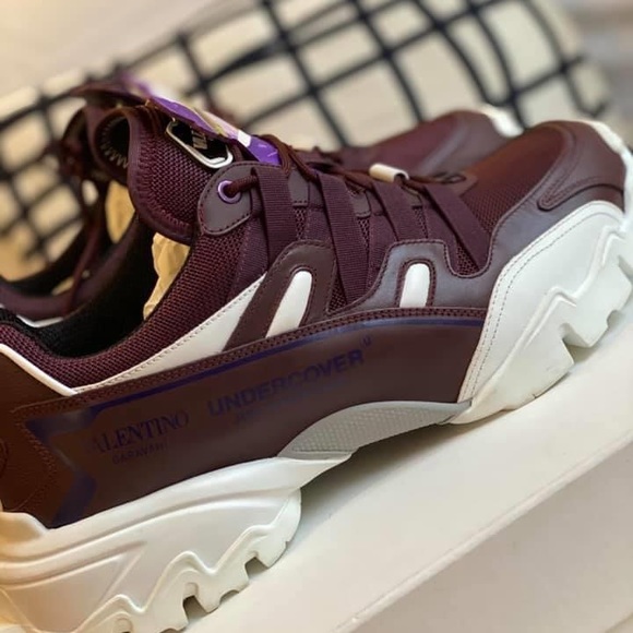 SY0S0C20 - Valentino Garavani Men’s Sneakers - Picture 11 of 15